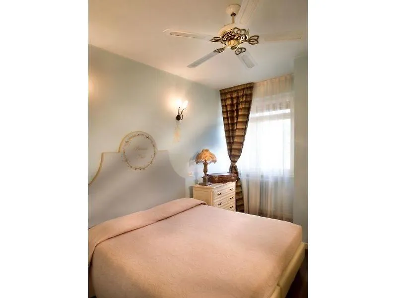 Hotel Serenella Sirmione