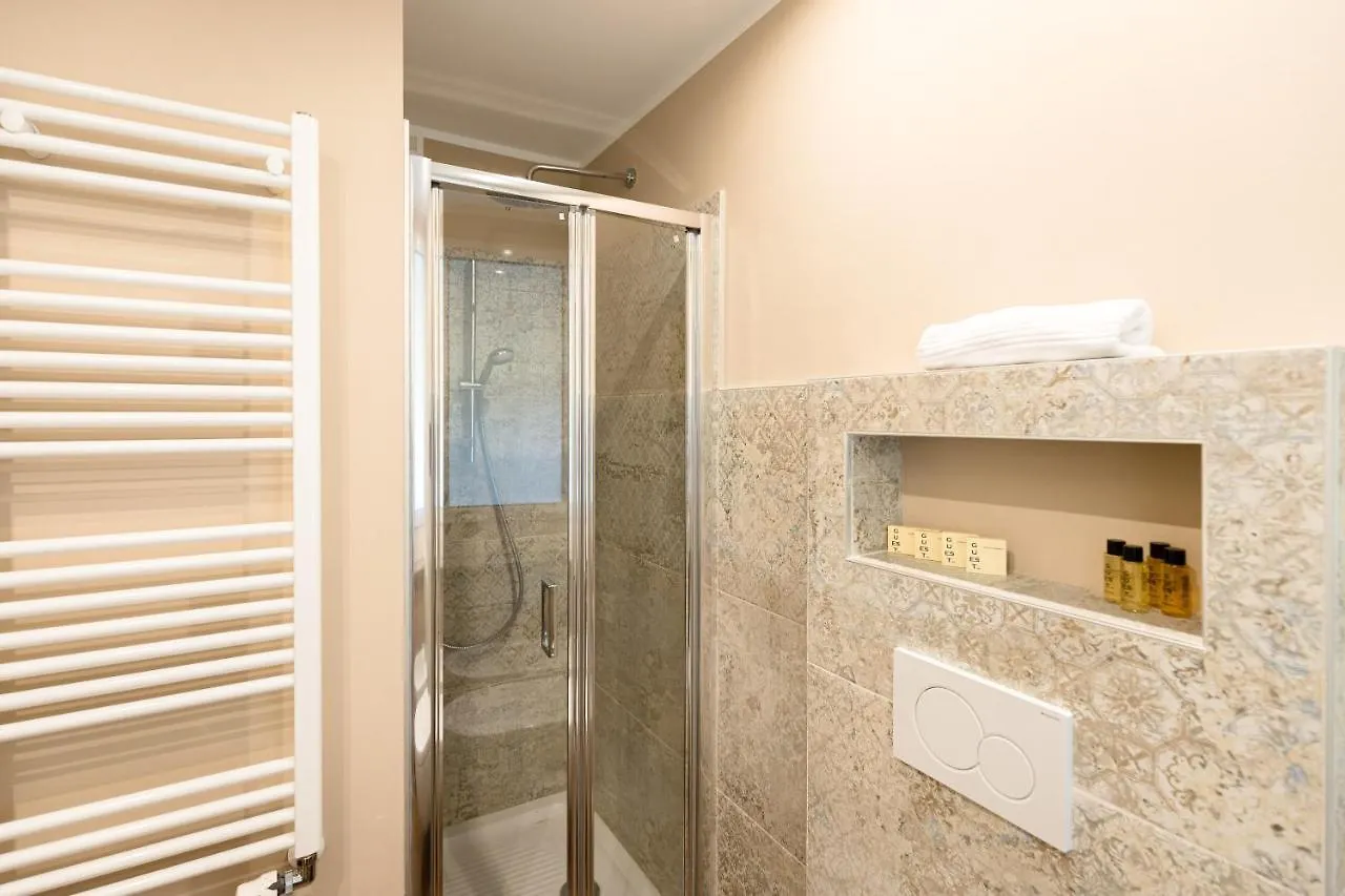 Hotel Serenella Sirmione 3*,