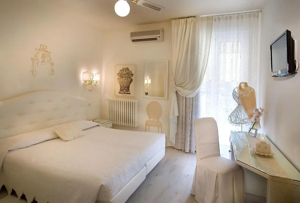 Hotel Serenella Sirmione Italien
